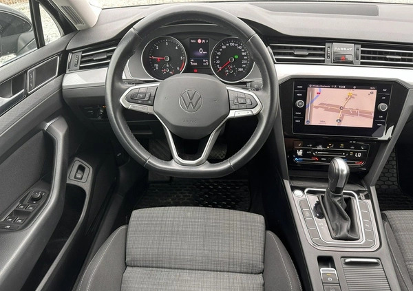 Volkswagen Passat cena 89900 przebieg: 155900, rok produkcji 2021 z Wojkowice małe 352